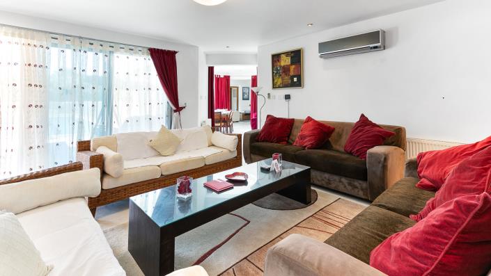 Image No.35-6 Bed Villa / Detached for sale