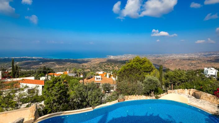 Image No.11-4 Bed Villa / Detached for sale