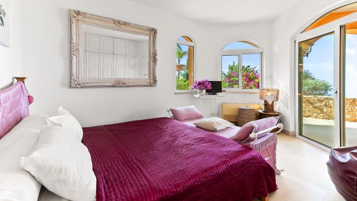 Image No.25-4 Bed Villa / Detached for sale