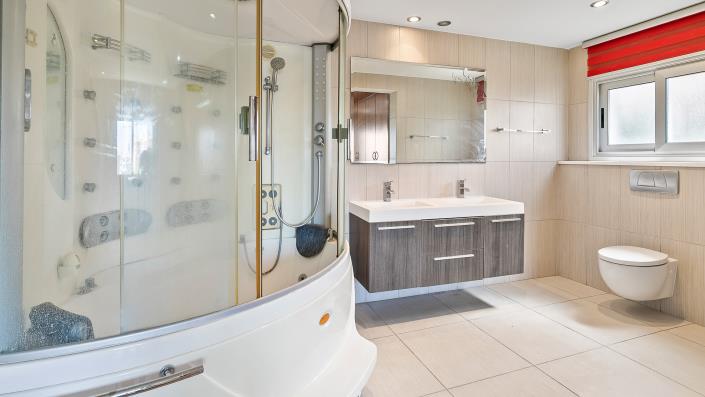 Image No.14-4 Bed Apartment for sale