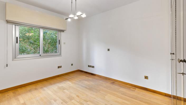 Image No.16-4 Bed Apartment for sale