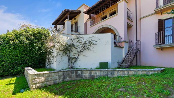 Image No.21-2 Bed Apartment for sale