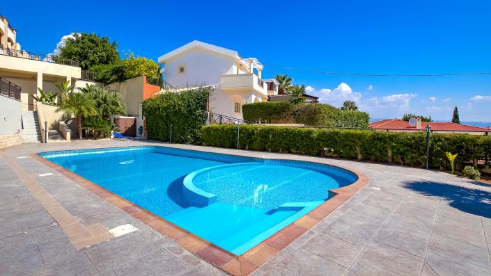 Image No.18-2 Bed Apartment for sale