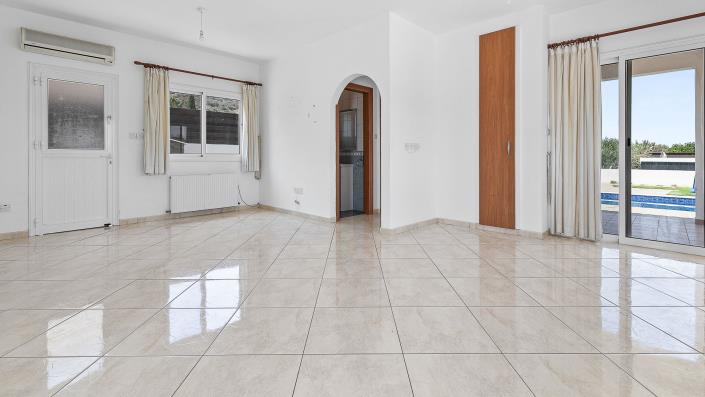 Image No.13-2 Bed Bungalow for sale