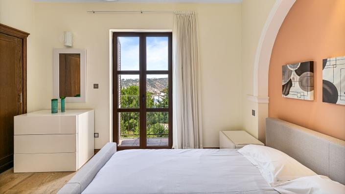 Image No.19-2 Bed Apartment for sale