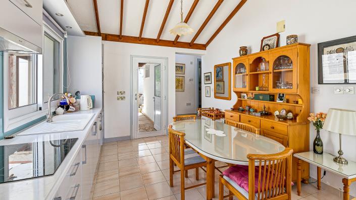 Image No.6-2 Bed Bungalow for sale