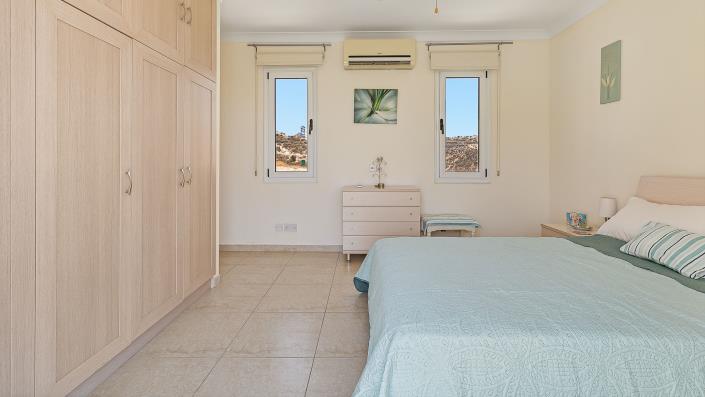 Image No.21-3 Bed Villa / Detached for sale