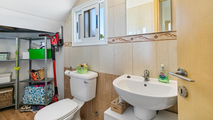 Image No.32-3 Bed Villa / Detached for sale