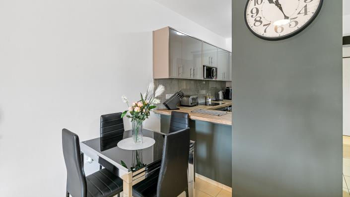 Image No.5-2 Bed Apartment for sale