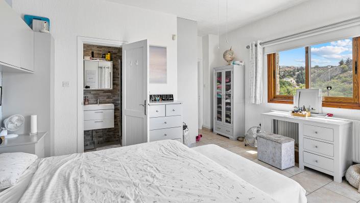 Image No.21-4 Bed Villa / Detached for sale