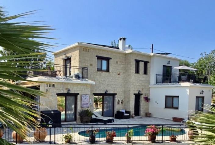 Image No.1-4 Bed Villa / Detached for sale