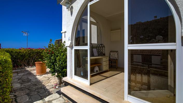 Image No.5-2 Bed Townhouse for sale