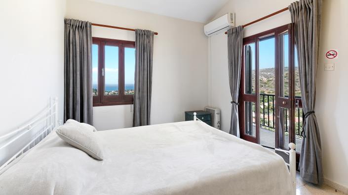 Image No.17-2 Bed Townhouse for sale