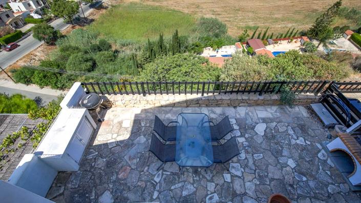 Image No.25-2 Bed Townhouse for sale