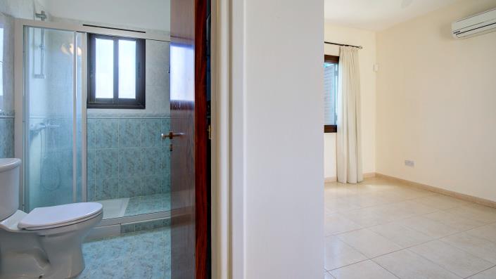 Image No.16-4 Bed Villa / Detached for sale