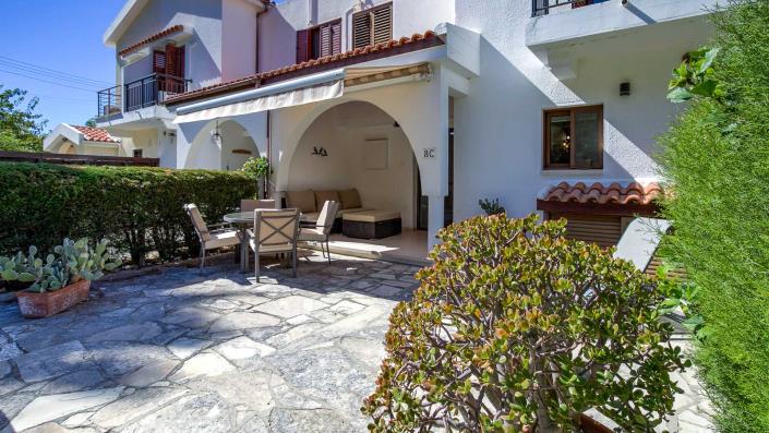 Image No.2-2 Bed Townhouse for sale