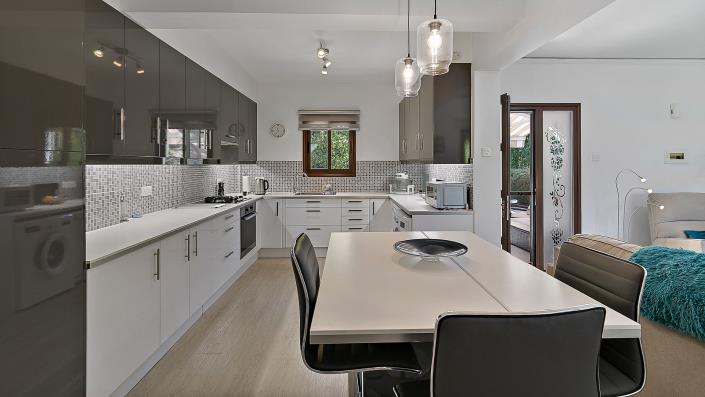 Image No.7-2 Bed Townhouse for sale