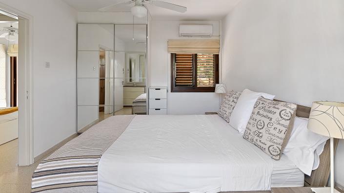 Image No.19-2 Bed Townhouse for sale