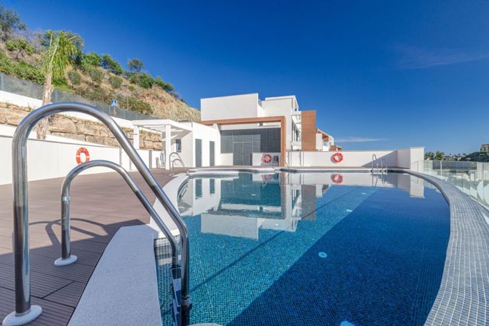 Image No.11-3 Bed Property for sale