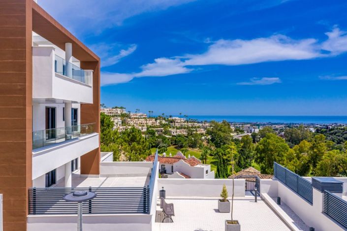 Image No.14-3 Bed Property for sale