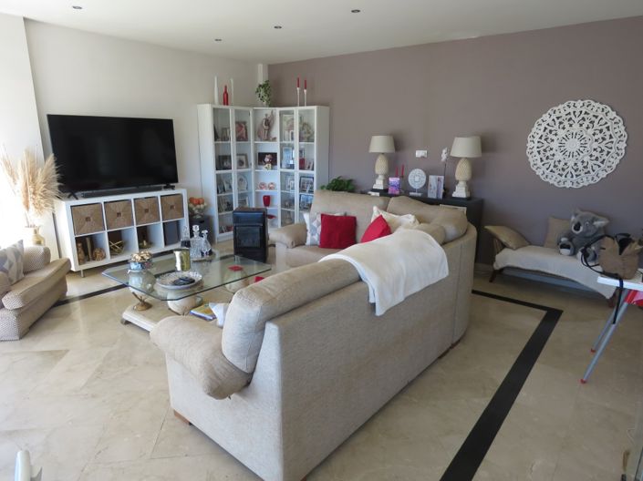 Image No.3-4 Bed Villa for sale