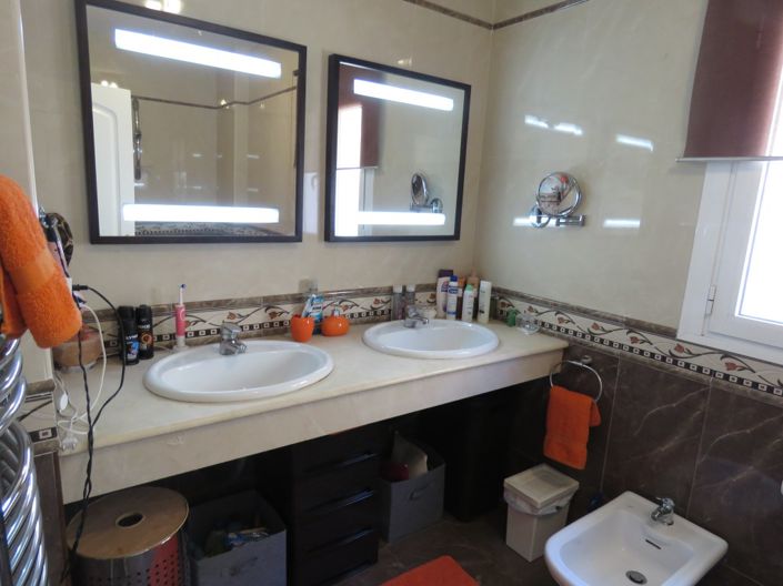 Image No.7-4 Bed Villa for sale