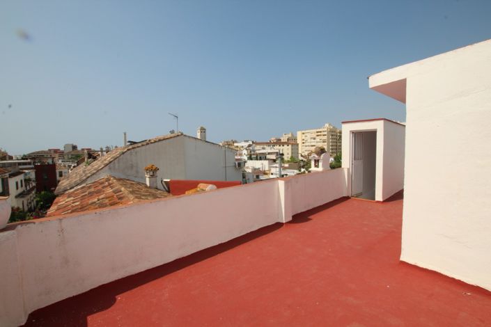 Image No.14-4 Bed House for sale