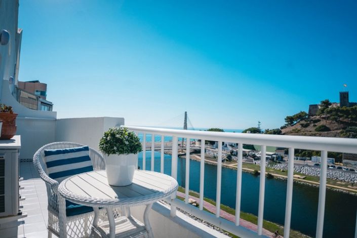 Image No.3-4 Bed Property for sale