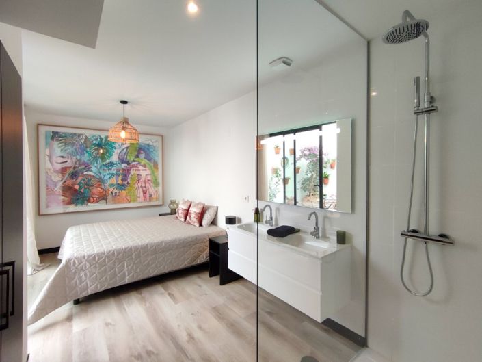 Image No.13-2 Bed Apartment for sale