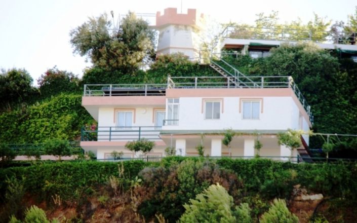 Image No.2-7 Bed Villa for sale