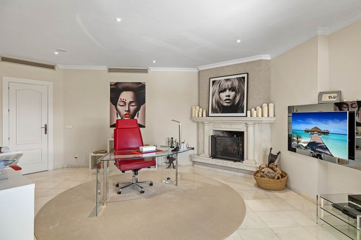 Image No.7-6 Bed Villa for sale