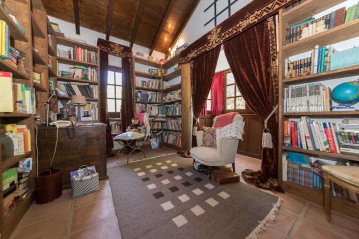 Image No.11-5 Bed Villa for sale