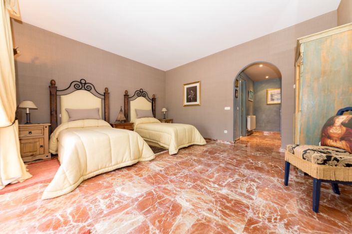 Image No.14-5 Bed Villa for sale