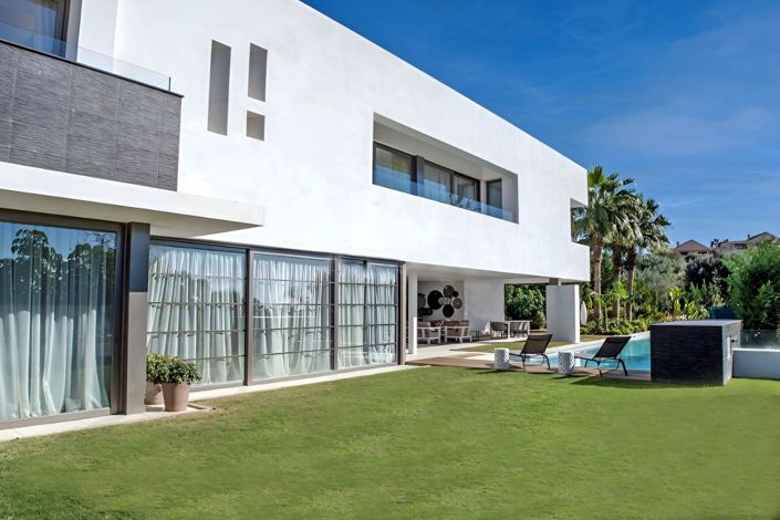 Image No.11-5 Bed Villa for sale