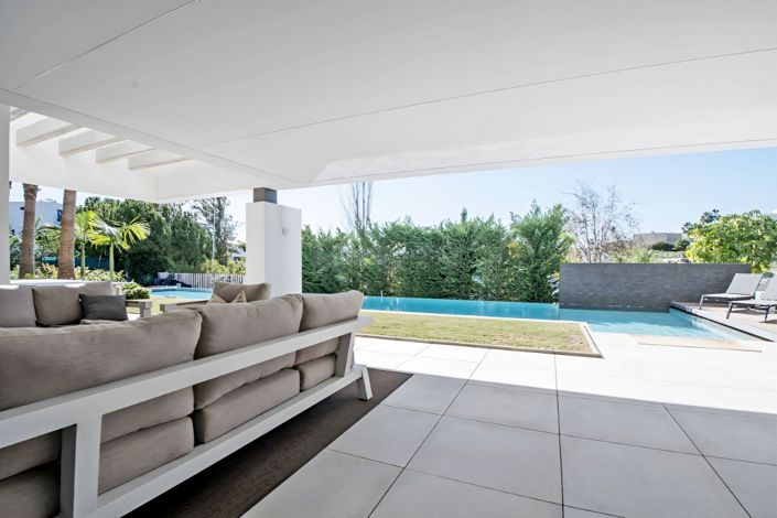 Image No.9-5 Bed Villa for sale