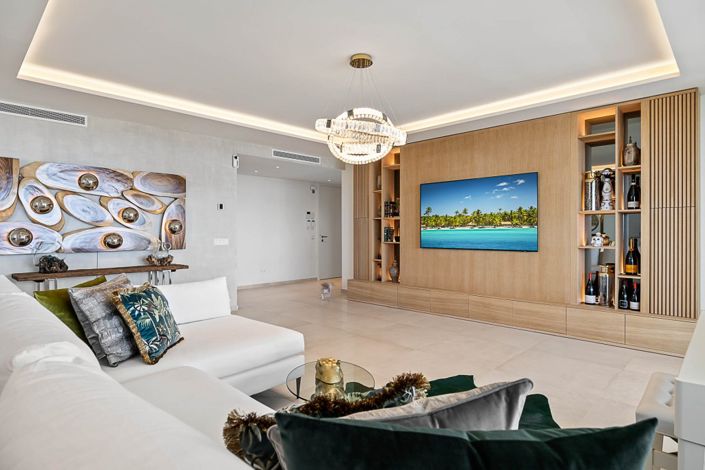 Image No.7-7 Bed Apartment for sale