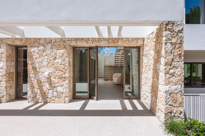 Image No.17-5 Bed Villa for sale