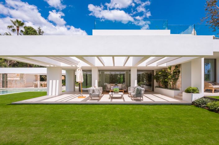 Image No.2-5 Bed Villa for sale