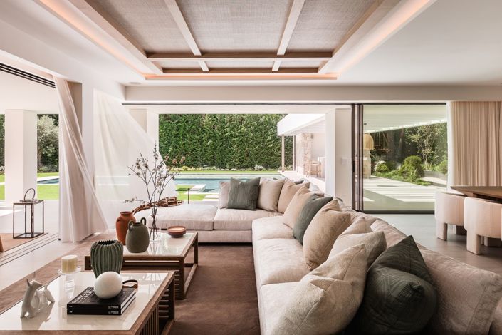 Image No.3-5 Bed Villa for sale