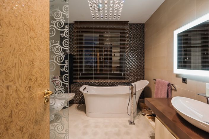 Image No.11-7 Bed Villa for sale