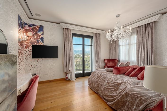 Image No.14-7 Bed Villa for sale