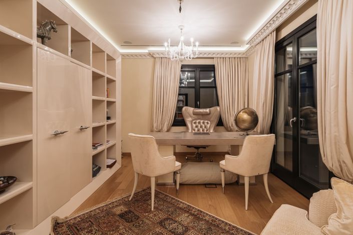 Image No.8-7 Bed Villa for sale