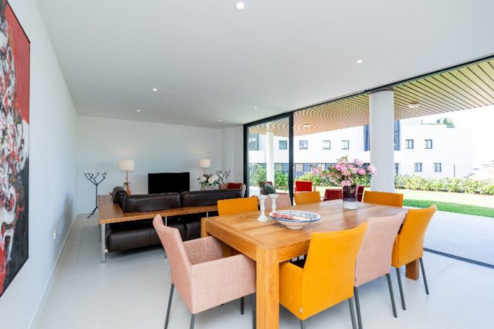 Image No.20-3 Bed Apartment for sale