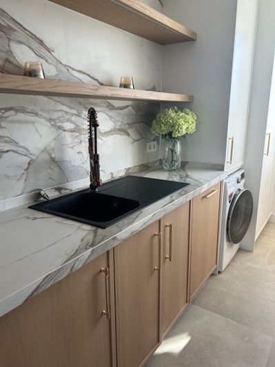 Image No.6-3 Bed Property for sale