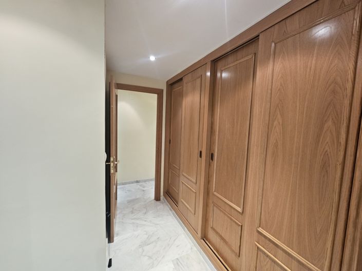 Image No.17-3 Bed Apartment for sale