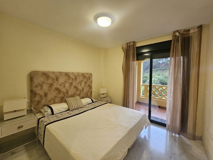 Image No.19-3 Bed Apartment for sale