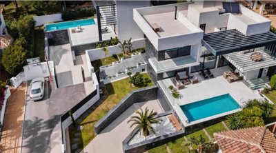 4 Bed Villa for sale