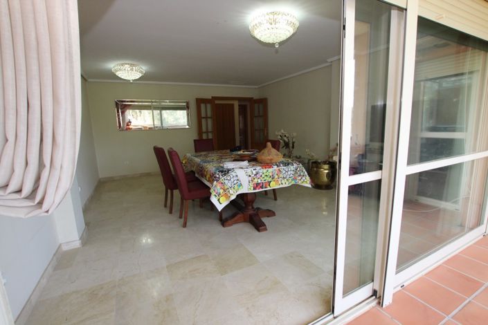 Image No.5-4 Bed Property for sale