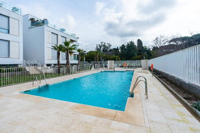 Image No.20-3 Bed Property for sale