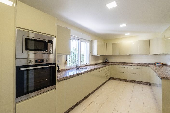 Image No.6-3 Bed Villa for sale